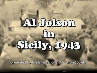 Al Jolson singi
ng to the troops
